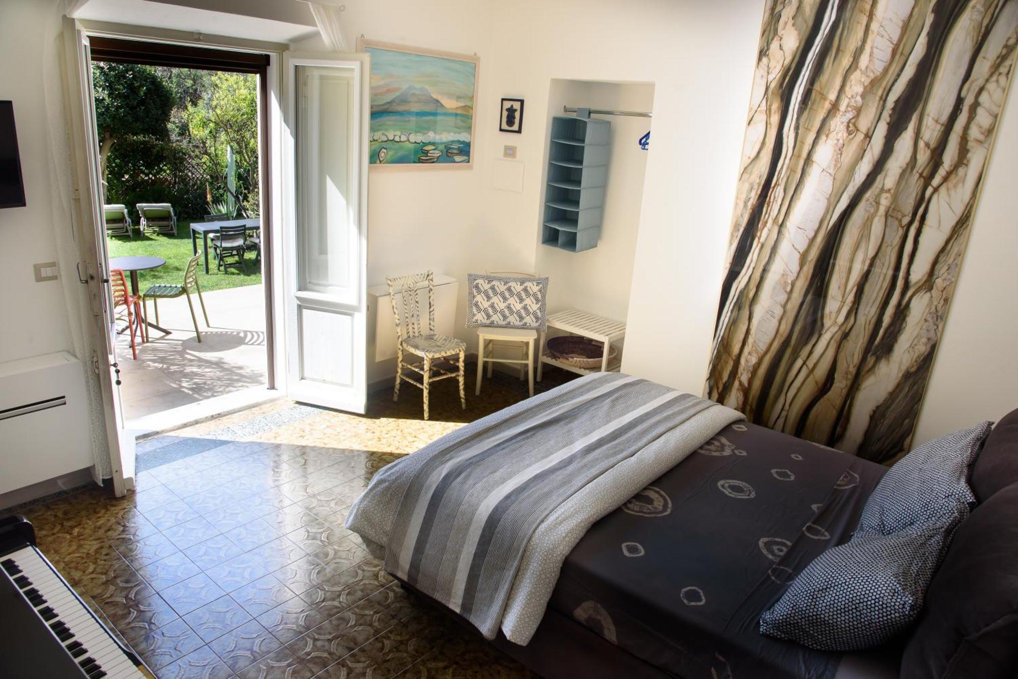 Il Giardino Di Tatiana Rooms & Breakfast La Maddalena  Exteriör bild