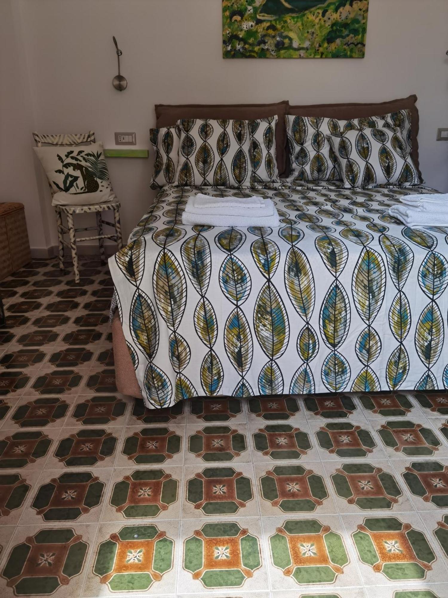Il Giardino Di Tatiana Rooms & Breakfast La Maddalena  Rum bild