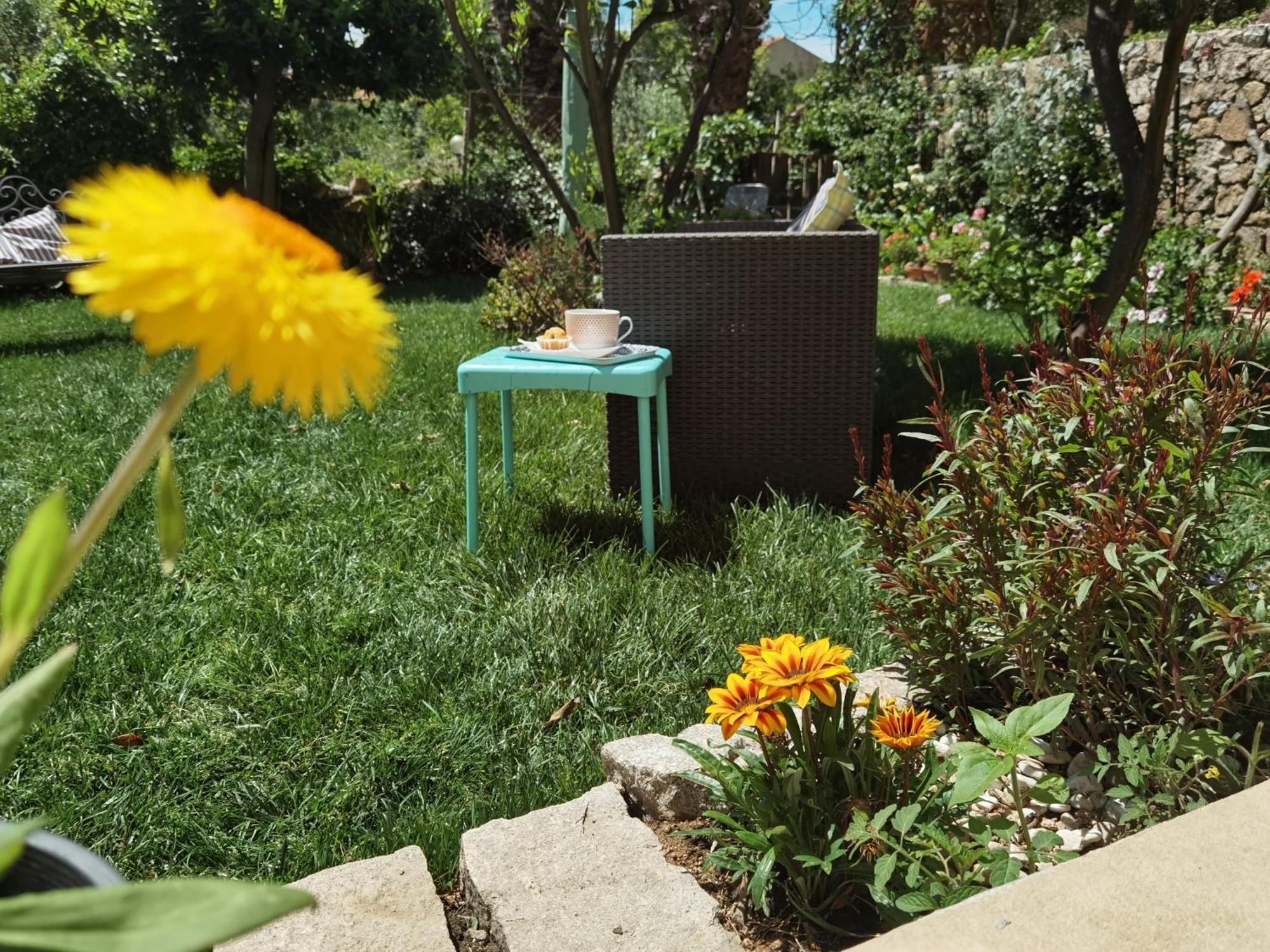 Il Giardino Di Tatiana Rooms & Breakfast La Maddalena  Rum bild